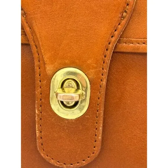 Vintage Hunt Club Top-Handle Crossbody - Picture 4 of 11